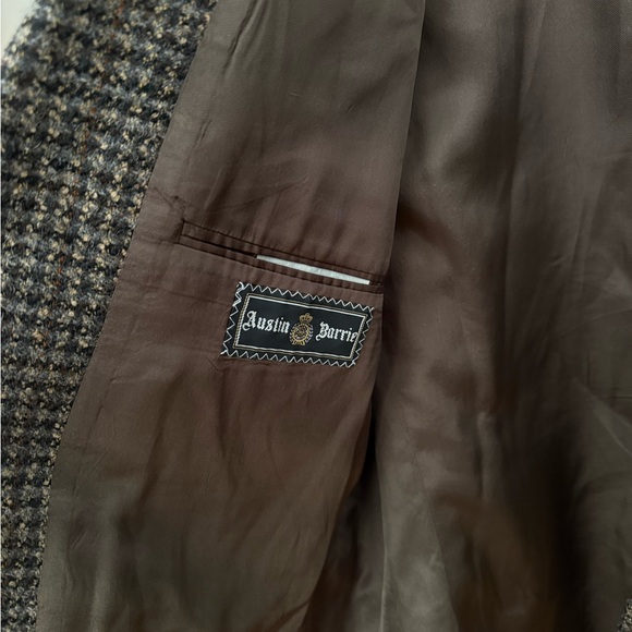 Men's Brown tweed blazer from Austin Barrie - Picture 3 of 5